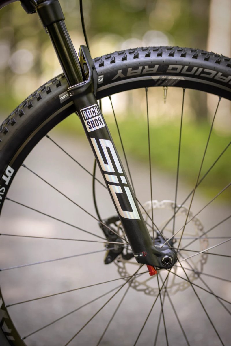 VTT Superior XP 979 – Gloss red / Holo Chrome – Image 4