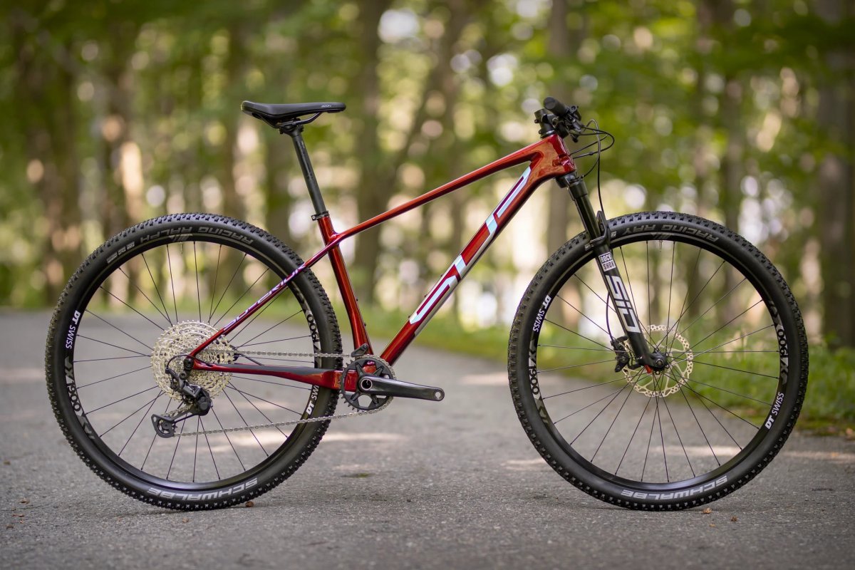 VTT Superior XP 979 – Gloss red / Holo Chrome – Image 2